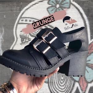 Grunge Closed Toe Lug Sole Booties